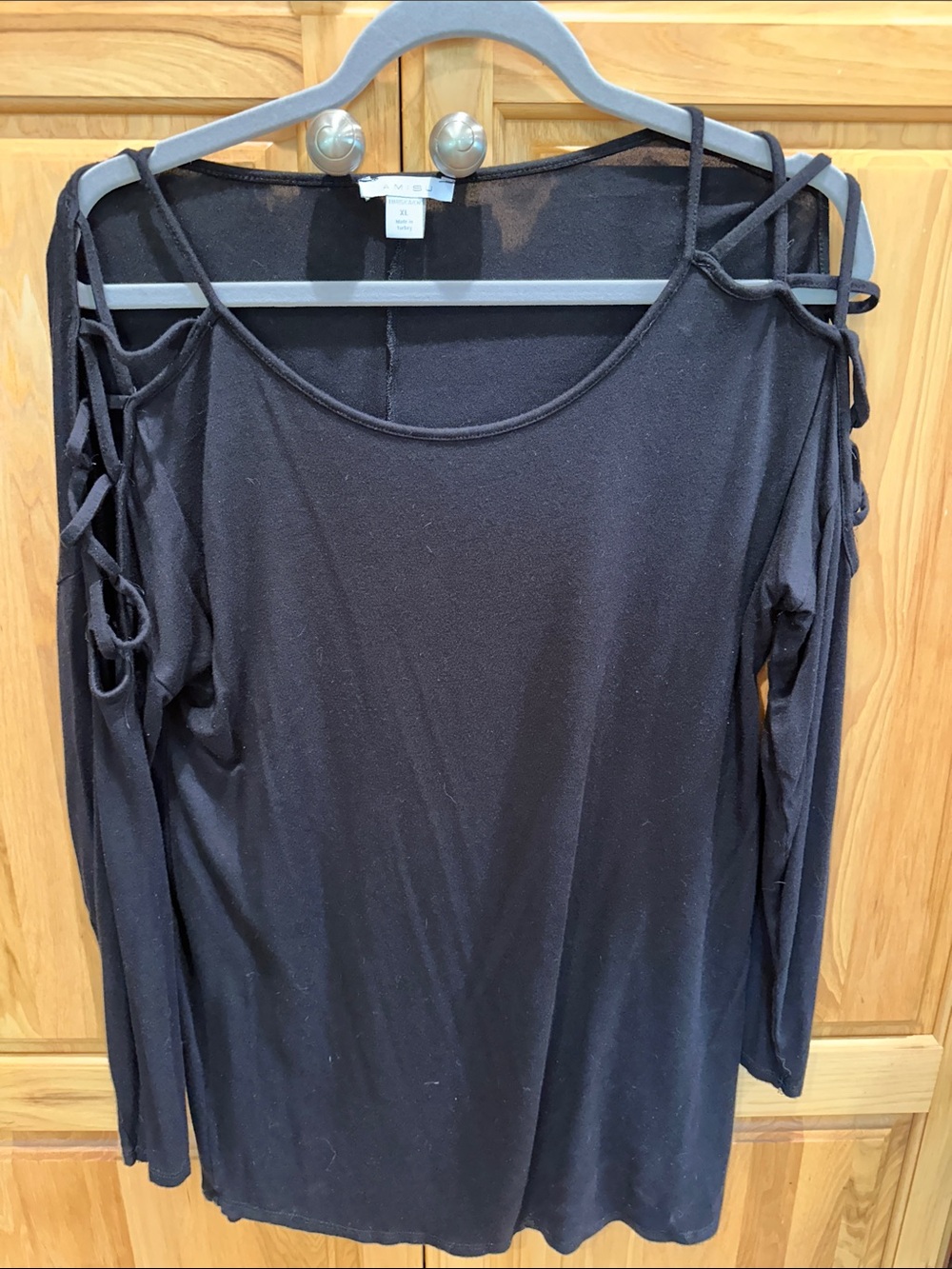 Black Cold-Shoulder Lattice-Sleeve Long Sleeve Top